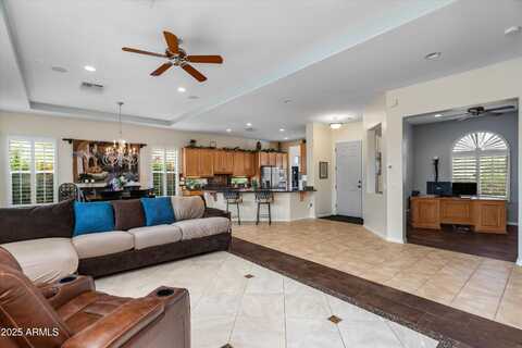 4234 E NARROWLEAF Drive, Gilbert, AZ 85298