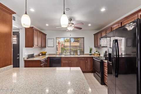 129 LEISURE WORLD --, Mesa, AZ 85206