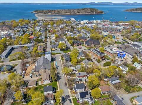 22 Ledgelawn Avenue, Bar Harbor, ME 04609