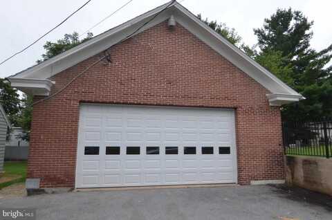 1709 LAMPETER ROAD, LANCASTER, PA 17602