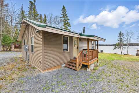 114 Chestnut Lane, Rangeley, ME 04970