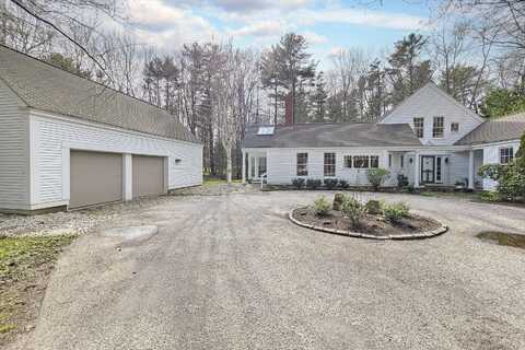 18 Zeitler Farm Road, Brunswick, ME 04011