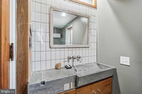 1917 E CUMBERLAND STREET, PHILADELPHIA, PA 19125