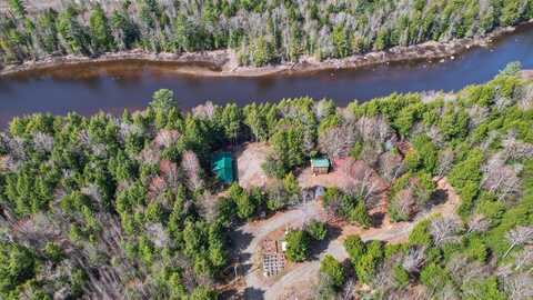 1 Pioneer Lane, Howland, ME 04448