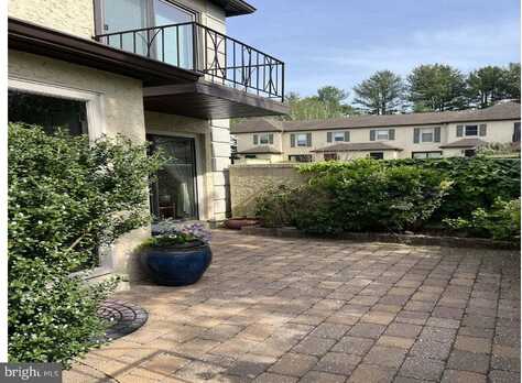 40 PARKRIDGE DRIVE, BRYN MAWR, PA 19010