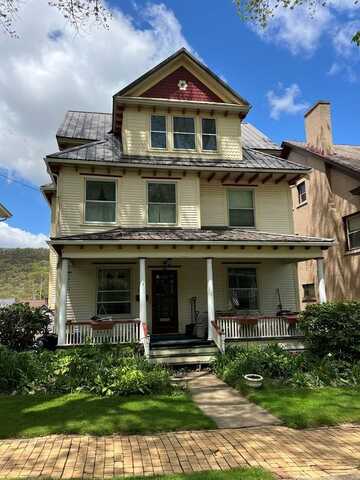 148 West 3rd St, Oil City, PA 16301