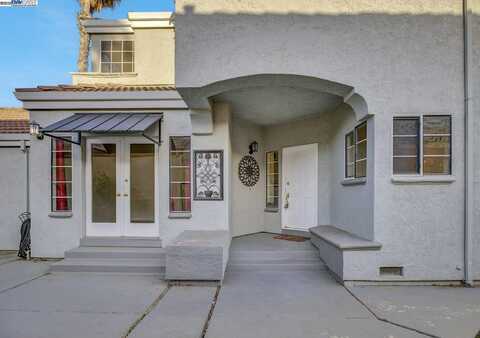 2481 Wayfarer Ct, Discovery Bay, CA 94505