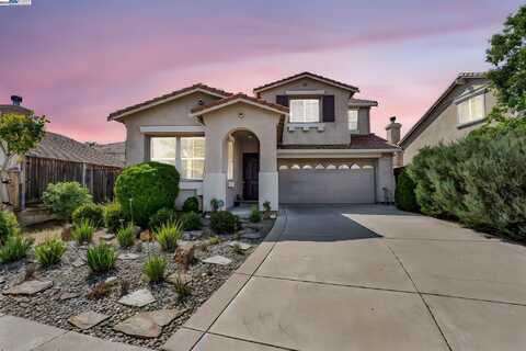 755 Altessa Dr, Brentwood, CA 94513