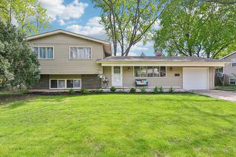 1 SURREY Lane, Crystal Lake, IL 60014