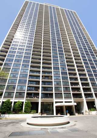 1560 N. Sandburg Terrace, Chicago, IL 60610
