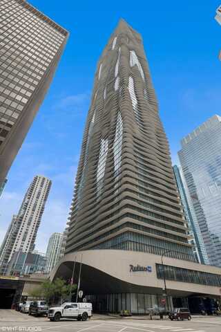 225 N. COLUMBUS Street, Chicago, IL 60601