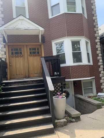 2863 W Belden Avenue, Chicago, IL 60647