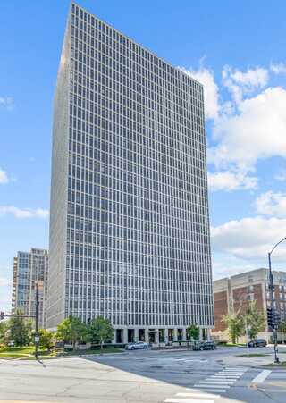 6700 S South Shore Drive, Chicago, IL 60649