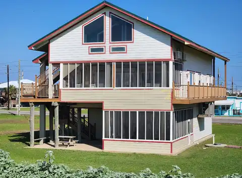 2966 Highway 1, Grand Isle, LA 70358