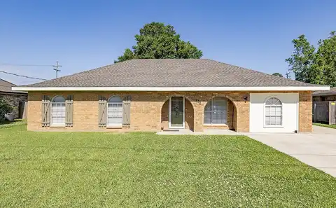818 Oak Lane, Thibodaux, LA 70301