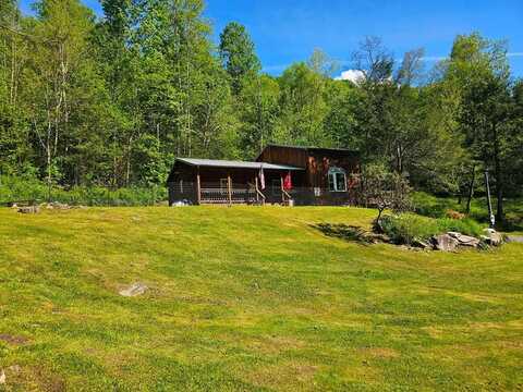 7499 Richwood Road, FENWICK, WV 26202
