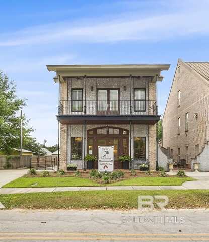 818 Manci Avenue, Daphne, AL 36526