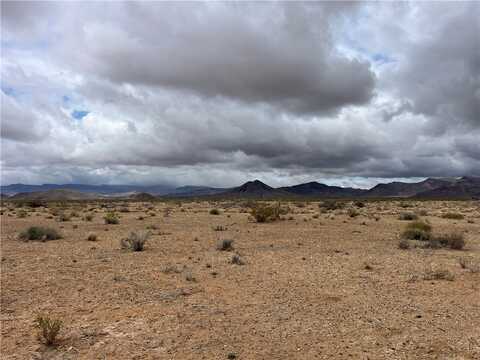 113 Truman Road, Golden Valley, AZ 86413