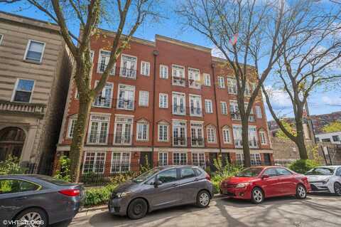 741 W Aldine Avenue, Chicago, IL 60657
