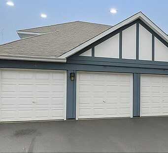 570 Cumberland Trail, Roselle, IL 60172