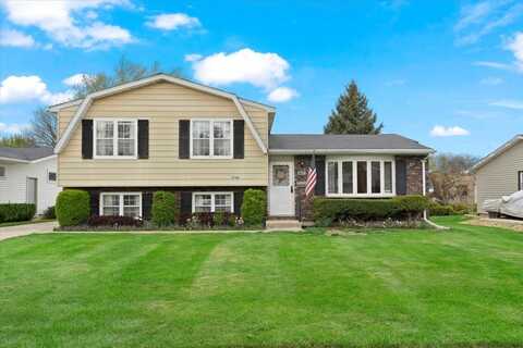 2700 Jacquelyn Lane, Waukegan, IL 60087