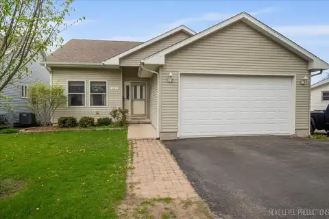 317 Plymouth Court, Sycamore, IL 60178