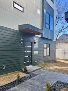 7453 WASHINGTON Street, Forest Park, IL 60130