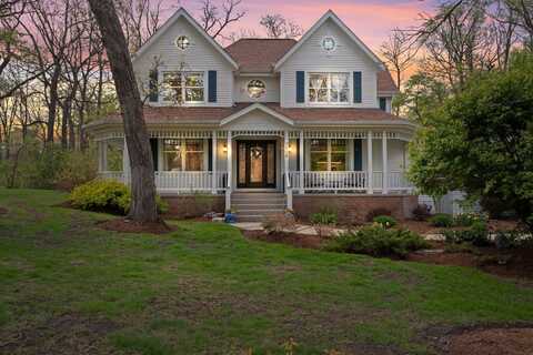 2905 Rose Avenue, McHenry, IL 60050