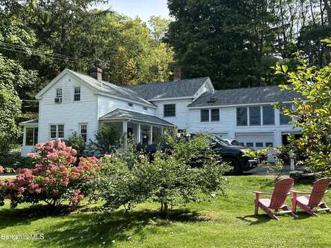 118 old shaker Rd, New Lebanon, NY 12125