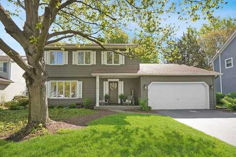 110 Green Valley Drive, Naperville, IL 60540