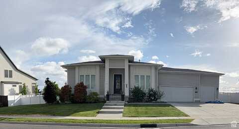 2266 S BETSYS, Kaysville, UT 84037