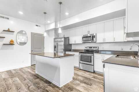 875 S DEPOT, Clearfield, UT 84015