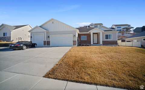 24 S 900 E, Hyde Park, UT 84318