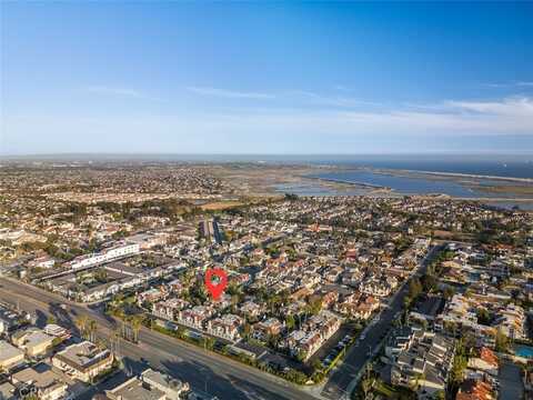 4822 Tiara, Huntington Beach, CA 92649