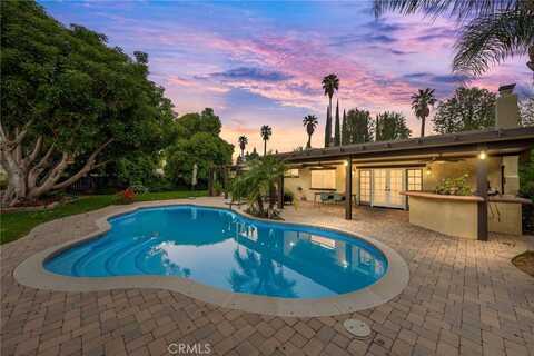 324 W South Avenue, Redlands, CA 92373