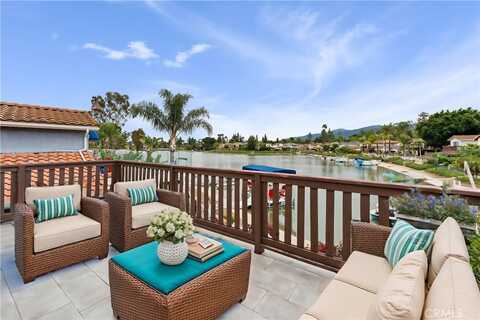 1558 Camelot Drive, Corona, CA 92882