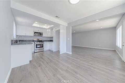 2726 W Orion Avenue, Santa Ana, CA 92704