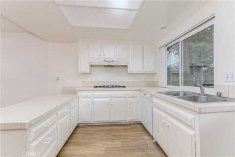 2726 W Orion Avenue, Santa Ana, CA 92704