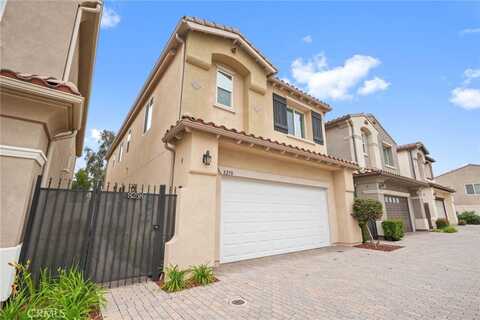 8258 N Haven Lane, Northridge, CA 91325