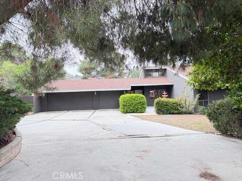 27411 Santa Fe Street, Hemet, CA 92543