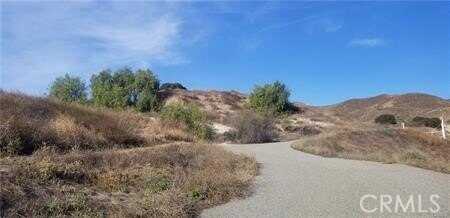 28 Chivo, Simi Valley, CA 93063