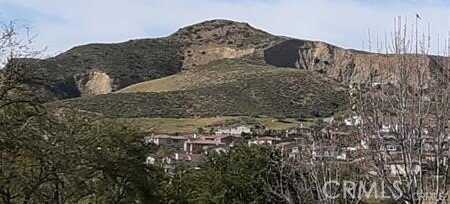 40 Hanna, Simi Valley, CA 93063