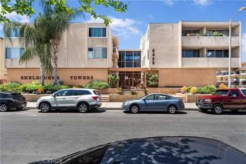 5429 Newcastle Avenue, Encino, CA 91316