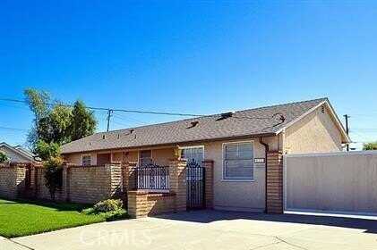 810 E Collins Avenue, Orange, CA 92867