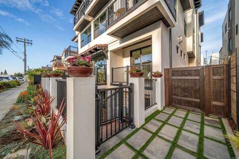812 N Cleveland Street, Oceanside, CA 92054