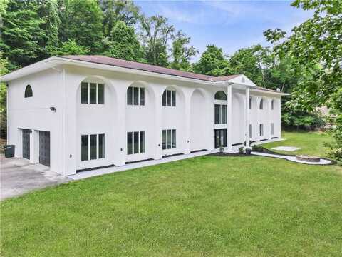 1397 Glencoe Avenue., Greentree, PA 15205