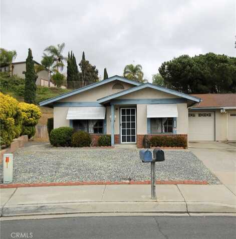 5111 El Circulo, Oceanside, CA 92056