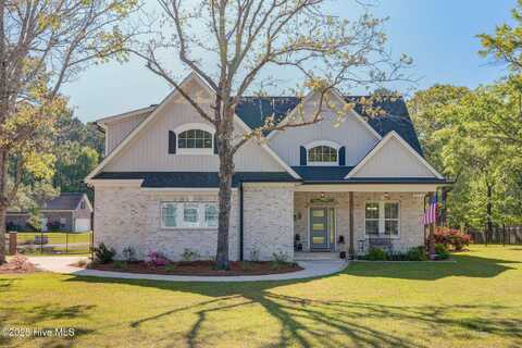 237 Pine Village Drive, Rocky Point, NC 28457