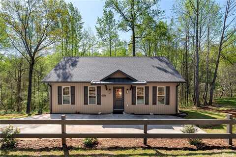 3062 Woodale Circle, Seneca, SC 29678