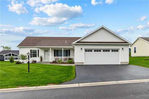 121 Woods Edge Drive, New Hartford, NY 13323